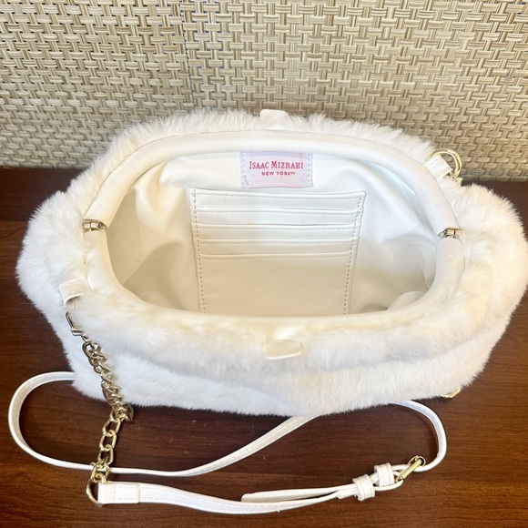 🌟HP🌟Isach Mizrahi New York Winter White Faux Fur & Gold Chain Convertible Bag - Picture 6 of 15